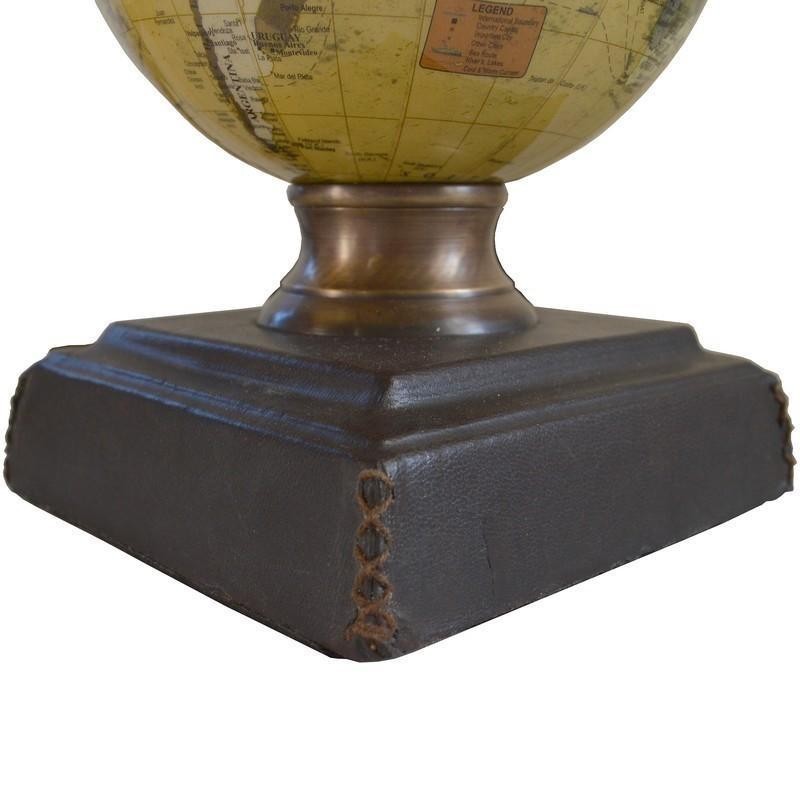 Pied de lampe mappe monde avec socle gainé de cuir lacé